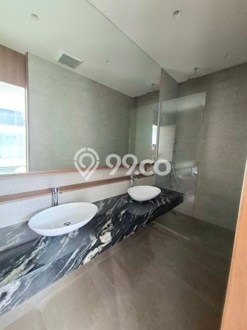 Ready to Use! Luxury House LT 107m2 Desain Modern di Kemang Ready to Use! Luxury House LT 107m2 Desain Modern di Kemang