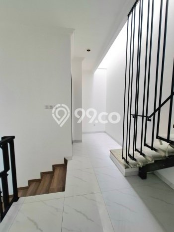 Dijual Rumah Mewah Elegan Dengan View Eksklusif di Lebak Bulus, Jakarta Selatan Dijual Rumah Mewah Elegan Dengan View Eksklusif di Lebak Bulus, Jakarta Selatan
