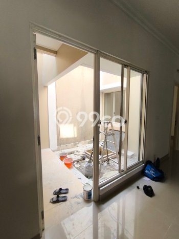Rumah Elit Modern Tanpa Renovasi di Gading Serpong Tangerang Rumah Elit Modern Tanpa Renovasi di Gading Serpong Tangerang