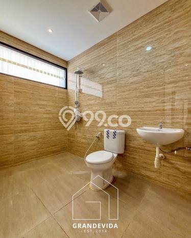 Rumah Elit LB 225m2 Siap Huni Desain Elegan di Sektor 9-Bintaro, Tangerang Selatan Rumah Elit LB 225m2 Siap Huni Desain Elegan di Sektor 9-Bintaro, Tangerang Selatan