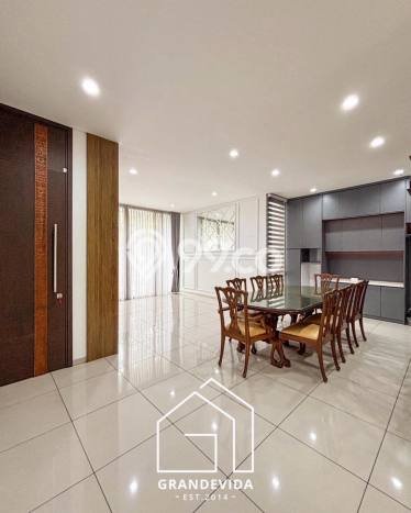 Ready to Use! Luxury House LT 130m2 Desain Modern di Pondok Pinang Ready to Use! Luxury House LT 130m2 Desain Modern di Pondok Pinang