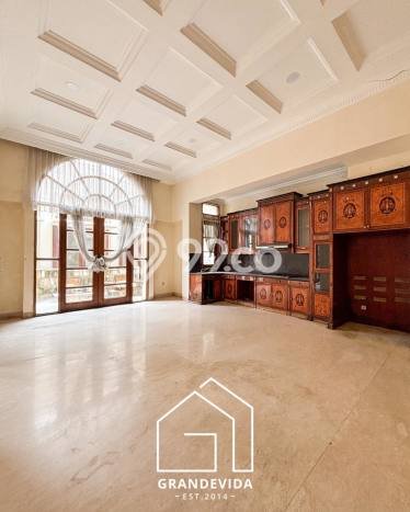 Hunian Elit LB 1800m2 Siap Huni Desain Elegan di Kuningan, Jakarta Selatan Hunian Elit LB 1800m2 Siap Huni Desain Elegan di Kuningan, Jakarta Selatan