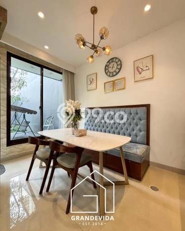 Jual Rumah Luas Elegan Dengan View Cantik di Rempoa, Tangerang Selatan Jual Rumah Luas Elegan Dengan View Cantik di Rempoa, Tangerang Selatan