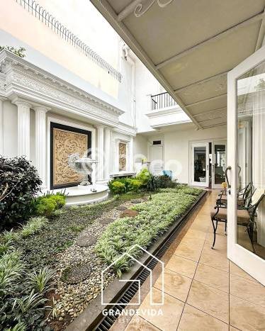 Rumah Elit Modern Tanpa Renovasi di Pondok Indah Jakarta Selatan Rumah Elit Modern Tanpa Renovasi di Pondok Indah Jakarta Selatan