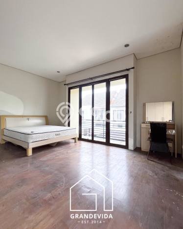 Rumah Elit Modern Tanpa Renovasi di Veteran Jakarta Selatan Rumah Elit Modern Tanpa Renovasi di Veteran Jakarta Selatan