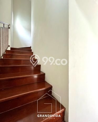 Jual Rumah Luas Megah Dengan View Cantik di Kemang, Jakarta Selatan Jual Rumah Luas Megah Dengan View Cantik di Kemang, Jakarta Selatan