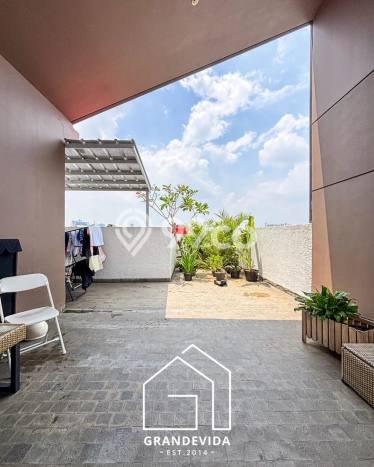 Rumah Elit LB 385m2 Siap Huni Desain Elegan di Kemang, Jakarta Selatan Rumah Elit LB 385m2 Siap Huni Desain Elegan di Kemang, Jakarta Selatan