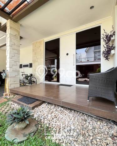 Rumah Elit LB 250m2 Siap Pakai Desain Elegan di Sektor 7-Bintaro, Tangerang Selatan Rumah Elit LB 250m2 Siap Pakai Desain Elegan di Sektor 7-Bintaro, Tangerang Selatan