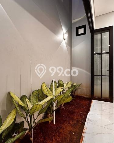 Hunian Mewah LB 430m2 Siap Huni Desain Elegan di Ampera, Jakarta Selatan Hunian Mewah LB 430m2 Siap Huni Desain Elegan di Ampera, Jakarta Selatan