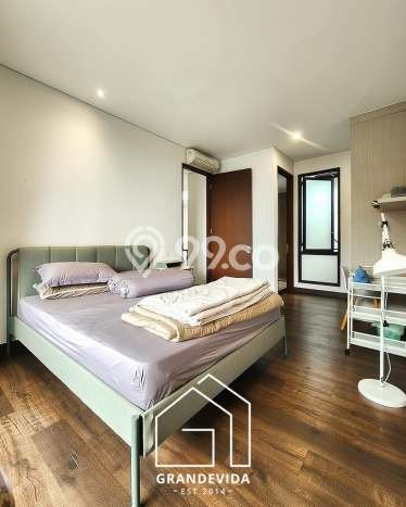 Ready to Use! Luxury House LT 204m2 Desain Elegan di Cipete Ready to Use! Luxury House LT 204m2 Desain Elegan di Cipete