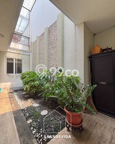 Siap Huni Hunian Elit 6 Kamar di Tebet Dekat ke Mana Pun Siap Huni Hunian Elit 6 Kamar di Tebet Dekat ke Mana Pun