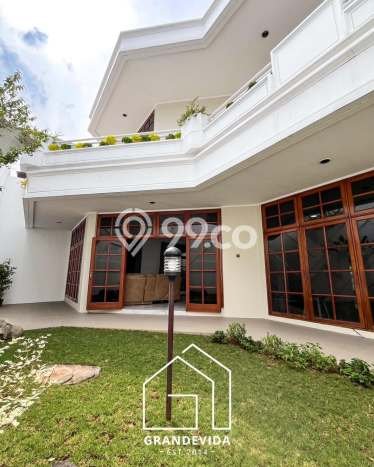 Rumah Mewah Akses Mudah di Jakarta Selatan Rumah Mewah Akses Mudah di Jakarta Selatan