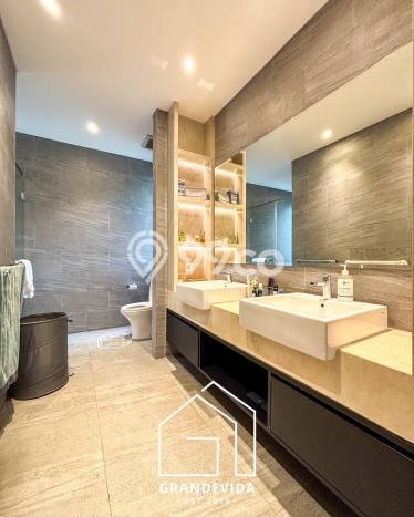 For Sale! Luxury House LT 139m2 Desain Elegan di Lebak Bulus For Sale! Luxury House LT 139m2 Desain Elegan di Lebak Bulus