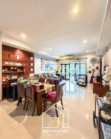 Siap Huni Rumah Mewah 10 Kamar di Jagakarsa Dekat ke Mana Saja Siap Huni Rumah Mewah 10 Kamar di Jagakarsa Dekat ke Mana Saja