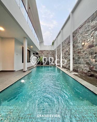 Rumah Minimalis LB/LT 580m2/492m2 Siap Huni di Mampang, Jakarta Selatan Rumah Minimalis LB/LT 580m2/492m2 Siap Huni di Mampang, Jakarta Selatan