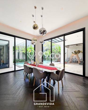 For Sale! Premium House LT 556m2 Desain Elegan di Cipete For Sale! Premium House LT 556m2 Desain Elegan di Cipete