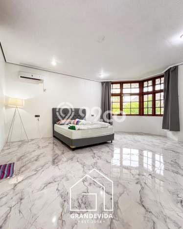 Rumah Mewah Akses Mudah di Jakarta Selatan Rumah Mewah Akses Mudah di Jakarta Selatan