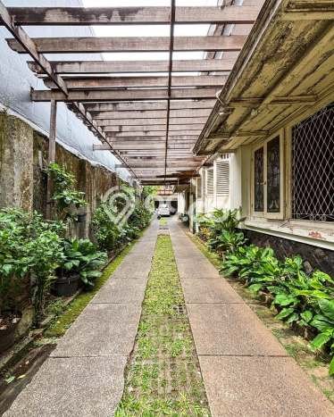 Hunian Eksklusif Siap Huni LT 657m2 di Menteng, Jakarta Pusat Hunian Eksklusif Siap Huni LT 657m2 di Menteng, Jakarta Pusat