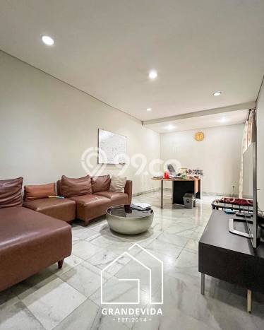 Ready to Use! Luxury House LT 370m2 Desain Elegan di Bendungan Hilir Ready to Use! Luxury House LT 370m2 Desain Elegan di Bendungan Hilir