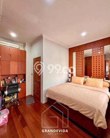 For Sale! Premium House LT 353m2 Desain Elegan di Cipete For Sale! Premium House LT 353m2 Desain Elegan di Cipete