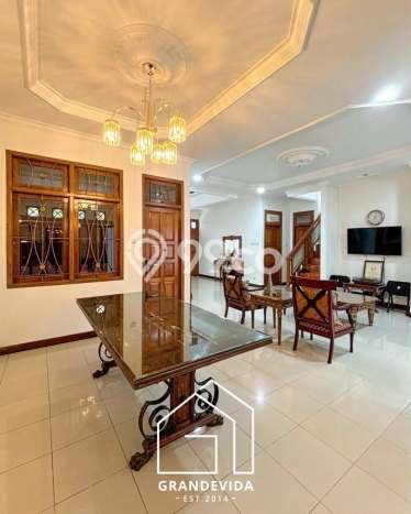 Hot Offer Hunian Premium Ideal dan Luas di Kebayoran Baru, Jakarta Selatan Hot Offer Hunian Premium Ideal dan Luas di Kebayoran Baru, Jakarta Selatan