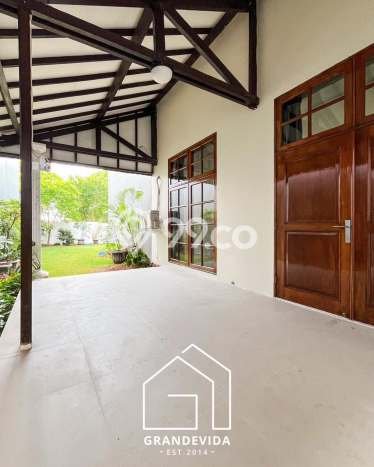 Rumah Mewah Akses Mudah di Jakarta Selatan Rumah Mewah Akses Mudah di Jakarta Selatan