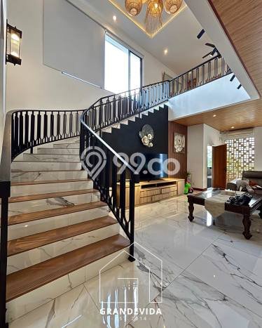 Rumah Elit LB 400m2 Siap Pakai Desain Elegan di Cinere, Jakarta Selatan Rumah Elit LB 400m2 Siap Pakai Desain Elegan di Cinere, Jakarta Selatan