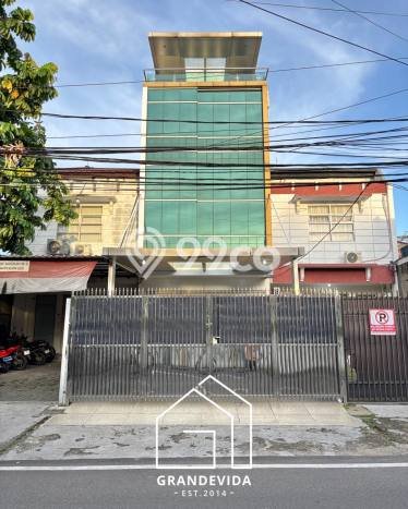 Lokasi Strategis! Dijual Ruko Bisnis di Tebet, Jakarta Selatan Kondisi Baik Lokasi Strategis! Dijual Ruko Bisnis di Tebet, Jakarta Selatan Kondisi Baik
