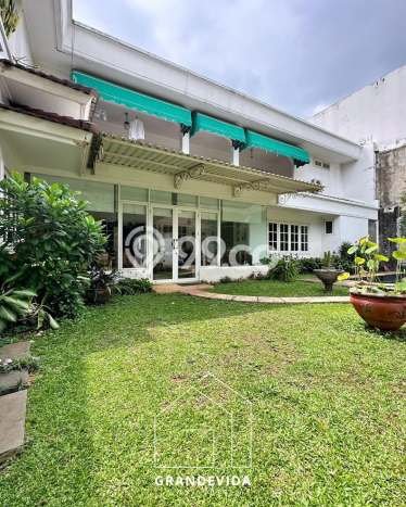 For Sale! Luxury House LT 914m2 Desain Modern di Simprug For Sale! Luxury House LT 914m2 Desain Modern di Simprug