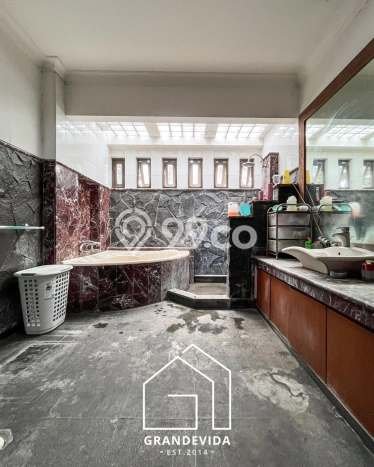 Dijual Rumah Mewah Elegan Dengan View Eksklusif di Pondok Indah, Jakarta Selatan Dijual Rumah Mewah Elegan Dengan View Eksklusif di Pondok Indah, Jakarta Selatan