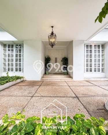 Jual Cepat Hunian Elegan Klasik di Jakarta Selatan Jual Cepat Hunian Elegan Klasik di Jakarta Selatan