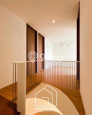 Rumah Mewah LB 262m2 Siap Pakai Desain Elegan di Kemang, Jakarta Selatan Rumah Mewah LB 262m2 Siap Pakai Desain Elegan di Kemang, Jakarta Selatan