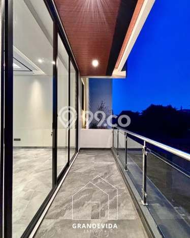 Dijual Rumah Premium dengan Fasilitas Sekitar Lengkap di Cilandak, Jakarta Selatan Dijual Rumah Premium dengan Fasilitas Sekitar Lengkap di Cilandak, Jakarta Selatan