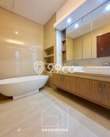 Dijual Rumah Mewah Megah Dengan View Cantik di Kemang, Jakarta Selatan Dijual Rumah Mewah Megah Dengan View Cantik di Kemang, Jakarta Selatan