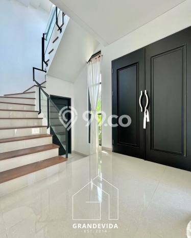 Rumah Mewah LB 245m2 Siap Pakai Desain Elegan di Kemang, Jakarta Selatan Rumah Mewah LB 245m2 Siap Pakai Desain Elegan di Kemang, Jakarta Selatan