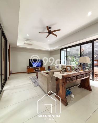 Rumah Elit Modern Siap Huni di Kemang Jakarta Selatan Rumah Elit Modern Siap Huni di Kemang Jakarta Selatan