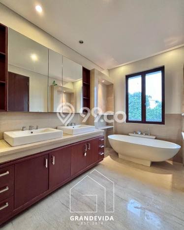 Dijual Rumah Premium dengan Fasilitas Sekitar Lengkap di Cilandak, Jakarta Selatan Dijual Rumah Premium dengan Fasilitas Sekitar Lengkap di Cilandak, Jakarta Selatan