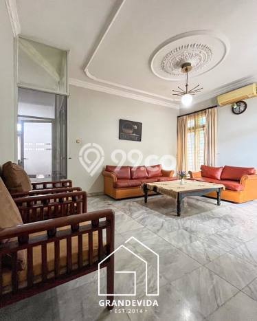 Ready to Use! Luxury House LT 370m2 Desain Elegan di Bendungan Hilir Ready to Use! Luxury House LT 370m2 Desain Elegan di Bendungan Hilir