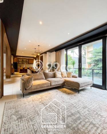 Rumah Mewah LB 440m2 Siap Huni Desain Elegan di Pondok Pinang, Jakarta Selatan Rumah Mewah LB 440m2 Siap Huni Desain Elegan di Pondok Pinang, Jakarta Selatan