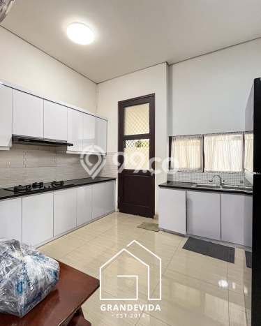 Dijual Rumah Mewah Elegan Dengan View Cantik di Pondok Labu, Jakarta Selatan Dijual Rumah Mewah Elegan Dengan View Cantik di Pondok Labu, Jakarta Selatan