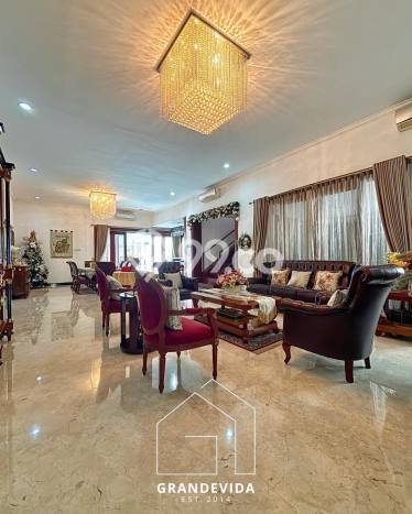 Hot Offer Hunian Premium Ideal dan Luas di Menteng, Jakarta Pusat Hot Offer Hunian Premium Ideal dan Luas di Menteng, Jakarta Pusat