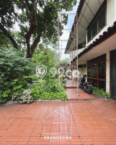 For Sale! Luxury House LT 644m2 Desain Elegan di Pondok Indah For Sale! Luxury House LT 644m2 Desain Elegan di Pondok Indah