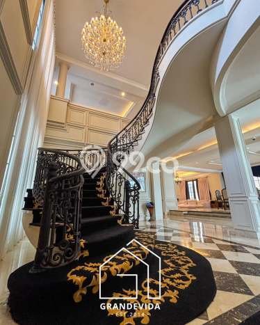 For Sale! Luxury House LT 1312m2 Desain Elegan di Pejaten For Sale! Luxury House LT 1312m2 Desain Elegan di Pejaten