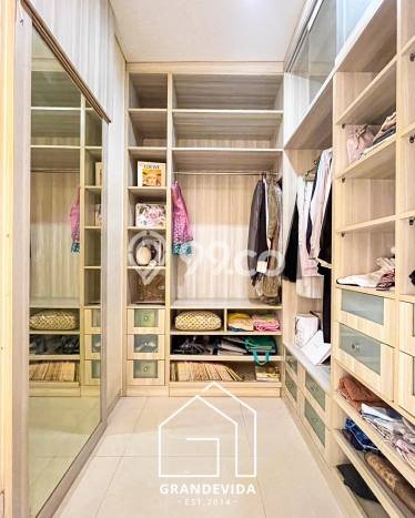 Dijual Rumah Luas Elegan Dengan View Eksklusif di Lebak Bulus, Jakarta Selatan Dijual Rumah Luas Elegan Dengan View Eksklusif di Lebak Bulus, Jakarta Selatan
