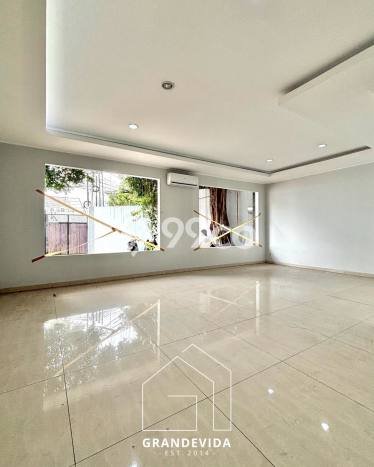 Siap Huni Hunian Elit 5 Kamar di Menteng Dekat ke Mana Saja Siap Huni Hunian Elit 5 Kamar di Menteng Dekat ke Mana Saja