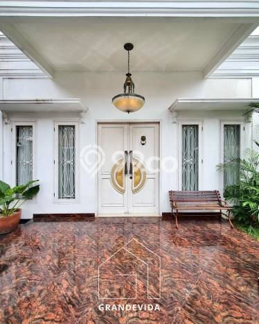 Siap Huni Rumah Mewah 8 Kamar di Tebet Dekat ke Mana Pun Siap Huni Rumah Mewah 8 Kamar di Tebet Dekat ke Mana Pun