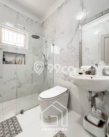 Jual Rumah Luas Elegan Dengan View Cantik di Lebak Bulus, Jakarta Selatan Jual Rumah Luas Elegan Dengan View Cantik di Lebak Bulus, Jakarta Selatan