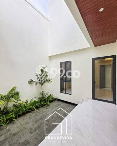 Rumah Elit LB 400m2 Siap Pakai Desain Elegan di Pondok Indah, Jakarta Selatan Rumah Elit LB 400m2 Siap Pakai Desain Elegan di Pondok Indah, Jakarta Selatan