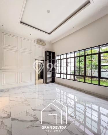 Siap Huni Hunian Elit 6 Kamar di Cilandak Dekat ke Mana Pun Siap Huni Hunian Elit 6 Kamar di Cilandak Dekat ke Mana Pun