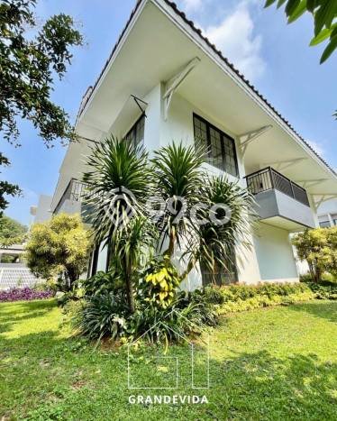Rumah Mewah LB 825m2 Siap Huni Desain Elegan di Pondok Indah, Jakarta Selatan Rumah Mewah LB 825m2 Siap Huni Desain Elegan di Pondok Indah, Jakarta Selatan